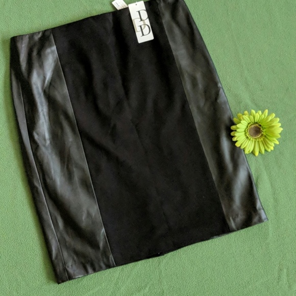 Dalia Collection Dresses & Skirts - Dalia Collection Black Pleather Pencil sz.12 #97